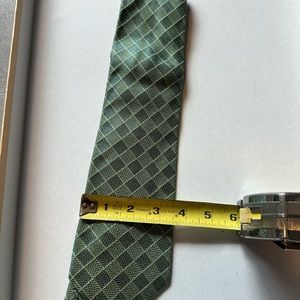 Joseph Abboud tie